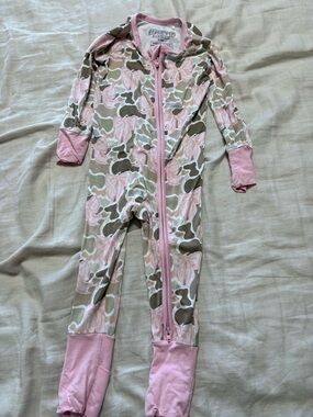 Bronx & co baby girl bamboo zippie 6-12 month